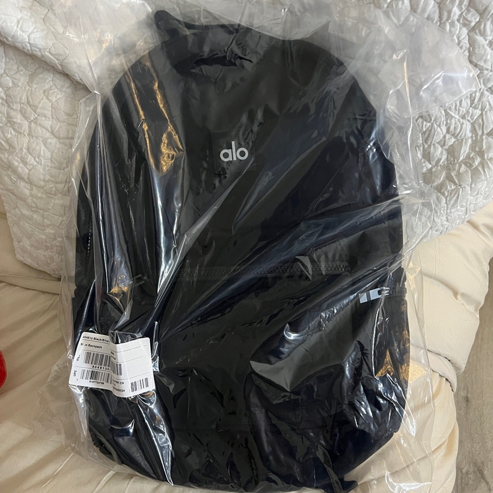Authentic New ALO Yoga Stow Black Backpack